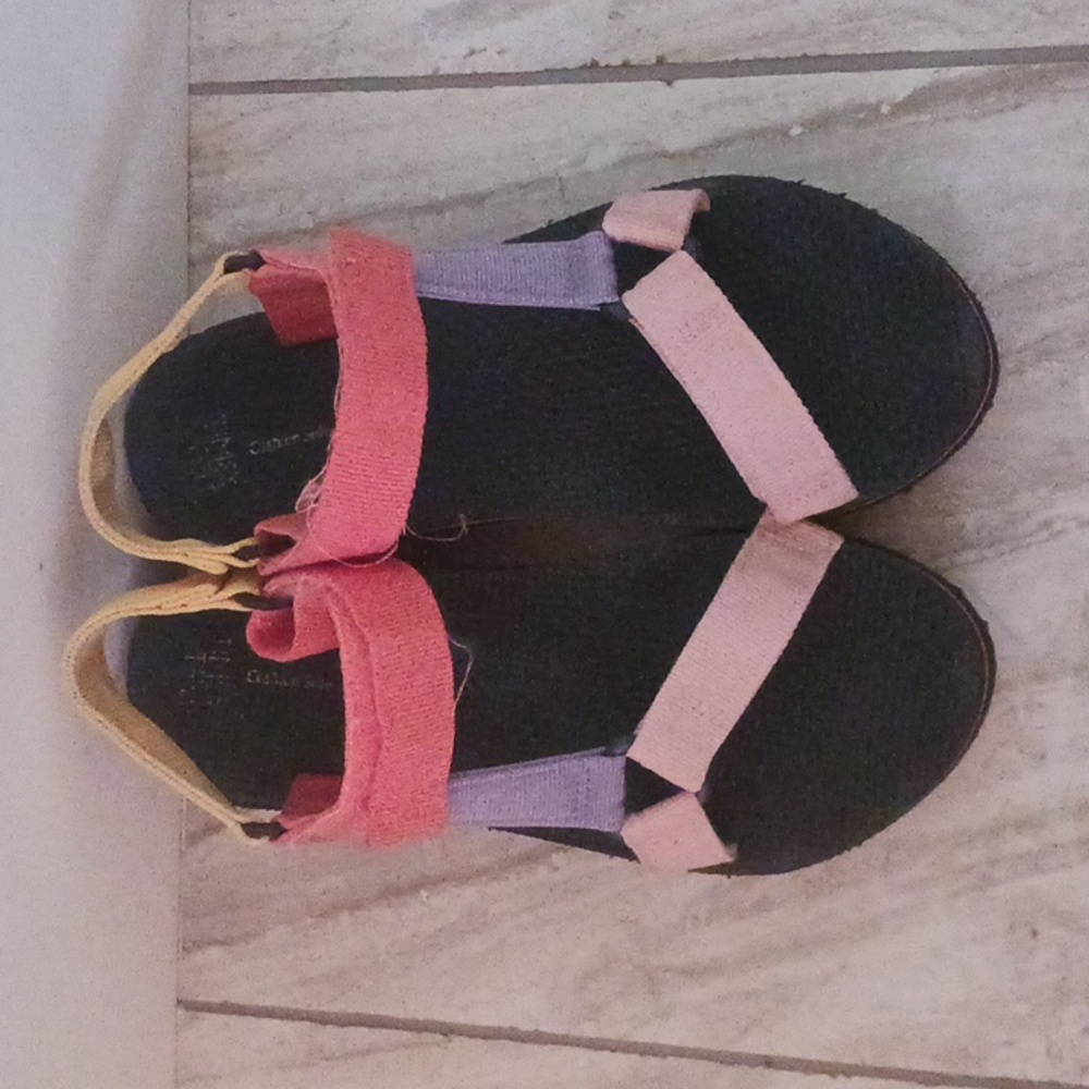 Colorful strap sandals - Picture 2 of 4